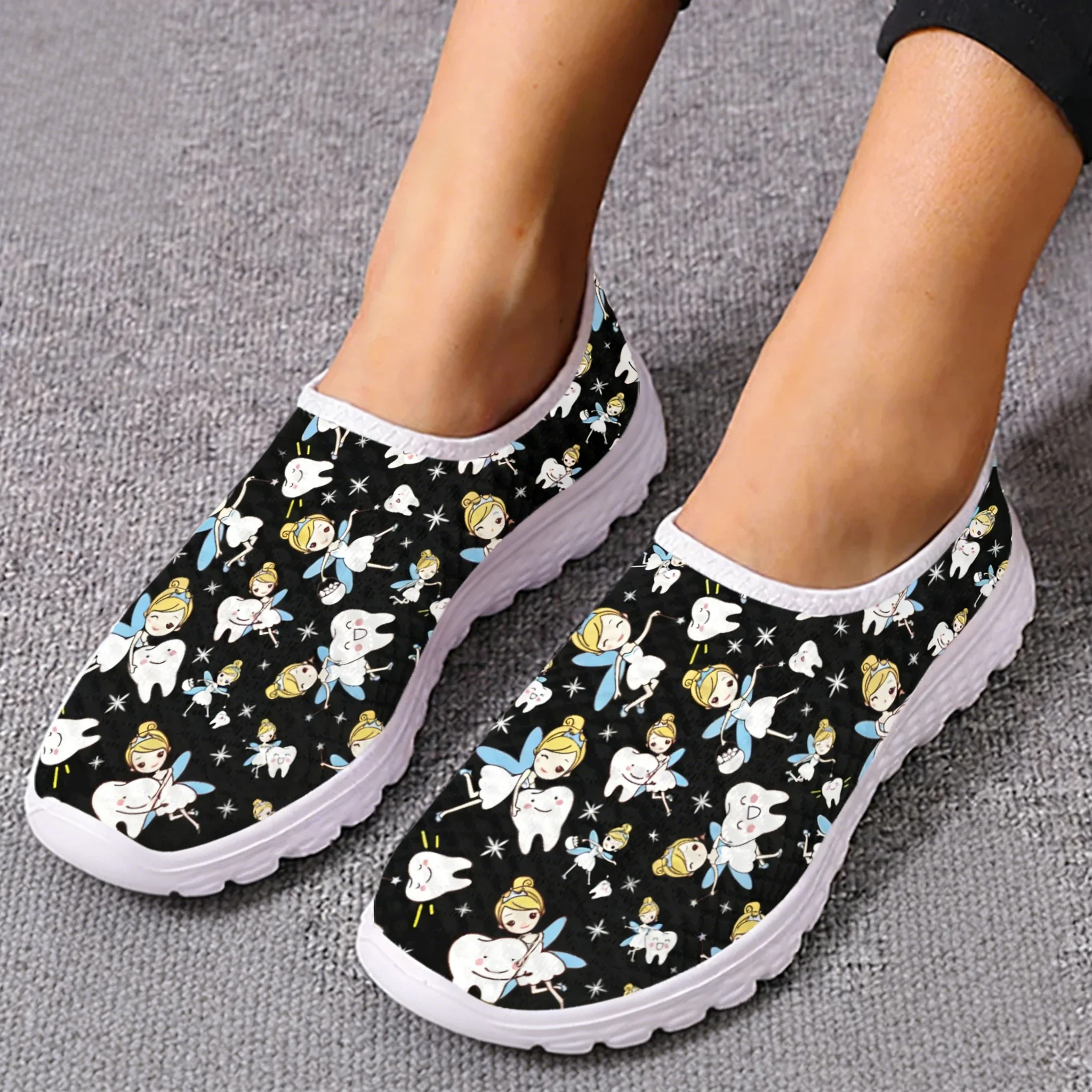 Cute Cartoon Nurse Elf/Teeth M - đánh giá và giá Women'S Shoes For Tennis