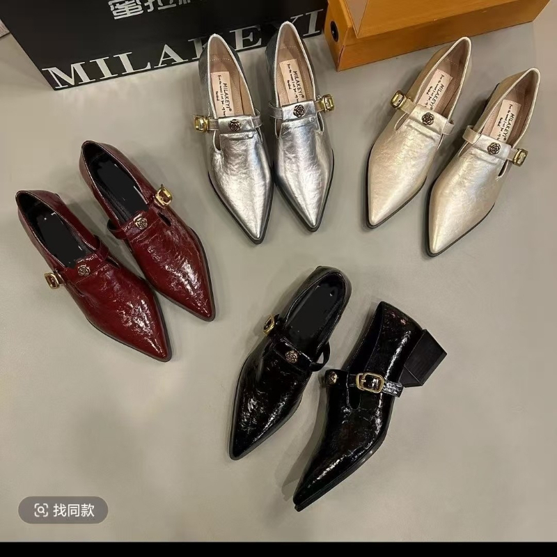 Flat-bottomed Thick-soled Poin - đánh giá và giá Pointed Toe Flat
